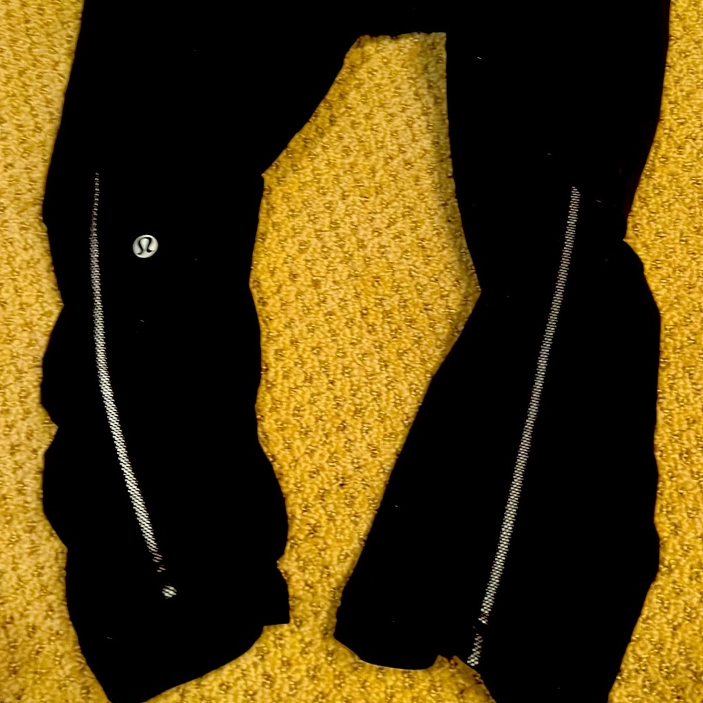 Lululemon Crop - Picture 5 of 6